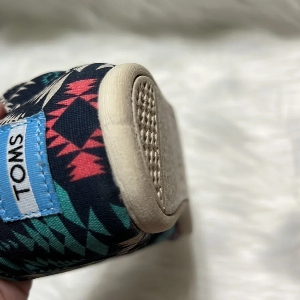 TOM’S Aztec Print Multicolor Women Shoes Sz W7.5